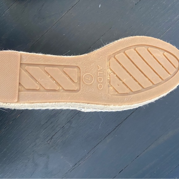 Brand new White and beige slip on aldo sneakers size 7 - Picture 4 of 4